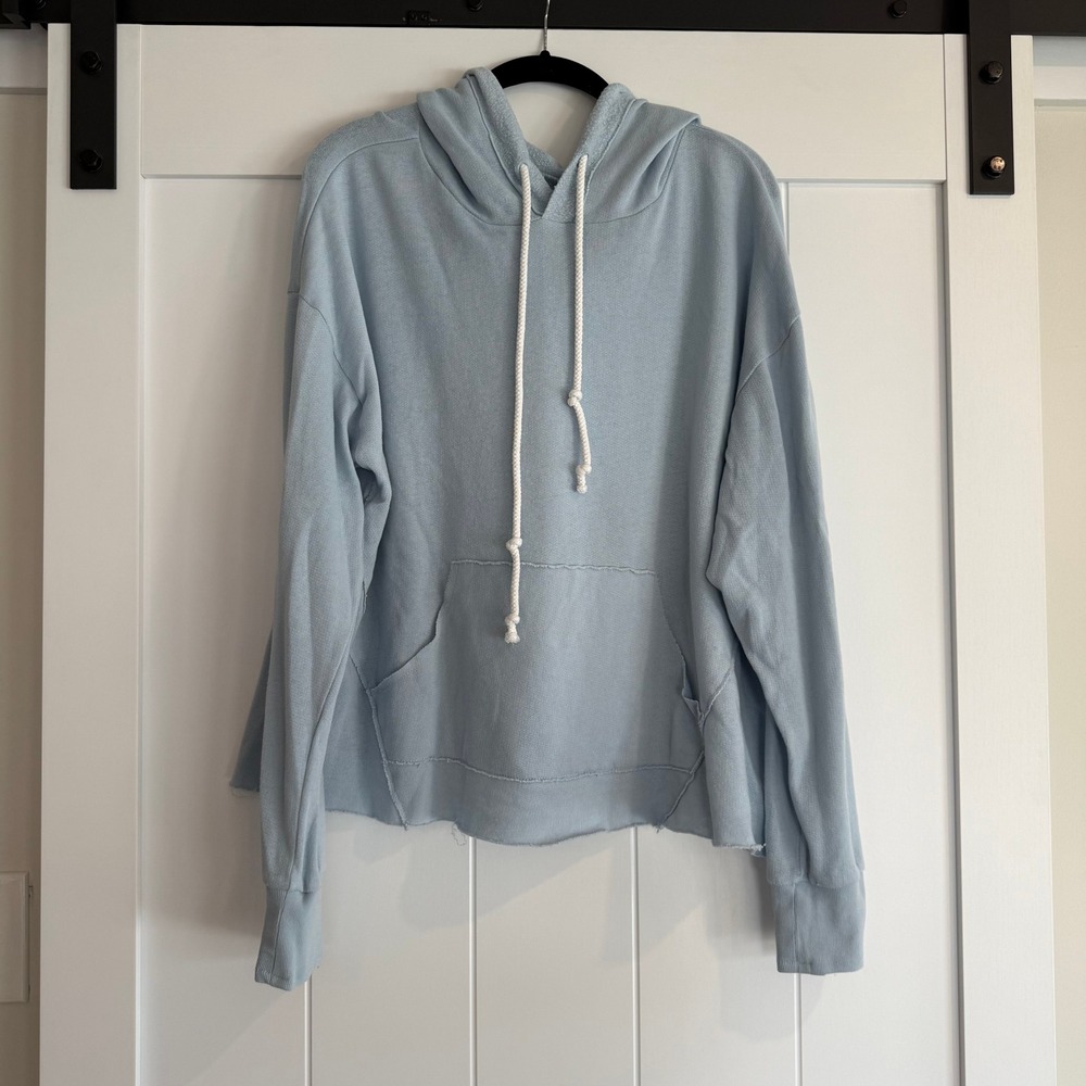 Z BY ZELLA Light‎ Blue Raw Hem Hoodie Sweatshirt Size Medium